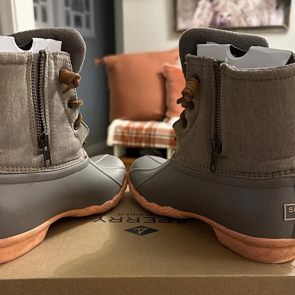 Sperry Saltwater Taupe & Coral Duck Boots 8.5 - Picture 5 of 8
